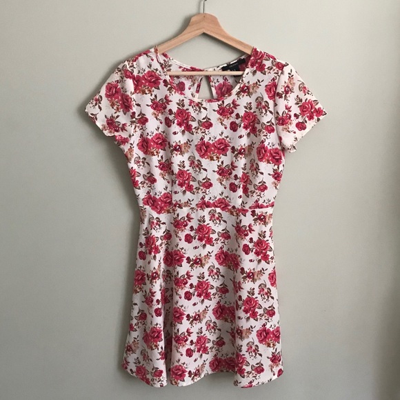 Forever 21 Dresses & Skirts - Forever 21 // Floral Print Dress
